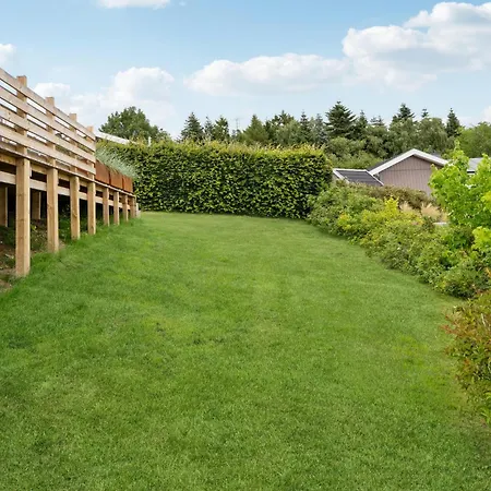 Casa de Férias Beautiful In Bjert With Wifi Binderup Strand